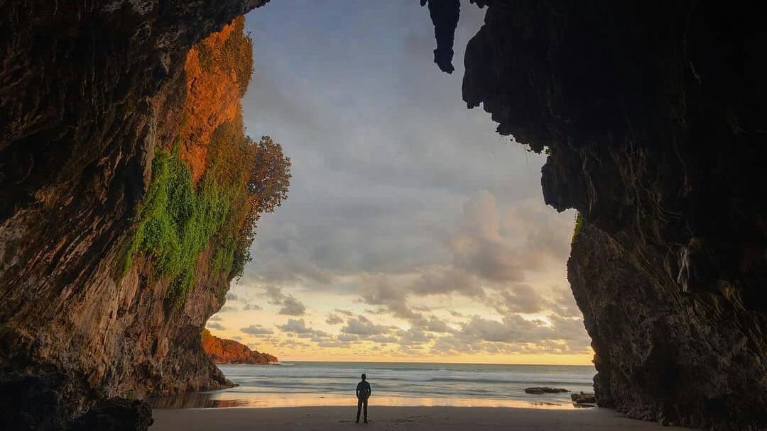 Pantai Surumanis